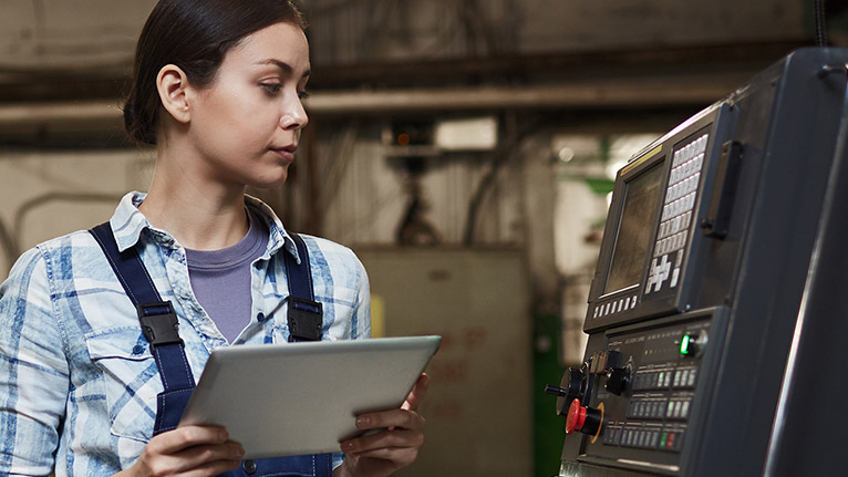 Werker unterstützen mit digitalen Assistenzsystemen